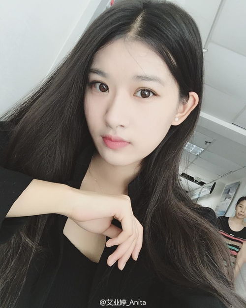 組圖 中戲女生素顏清純大長腿，網友驚呼“撞臉劉亦菲”